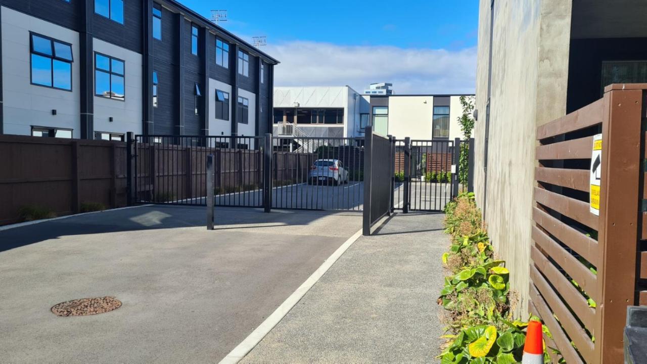 1 Bedroom City Base With Free Car Park Christchurch Exterior photo